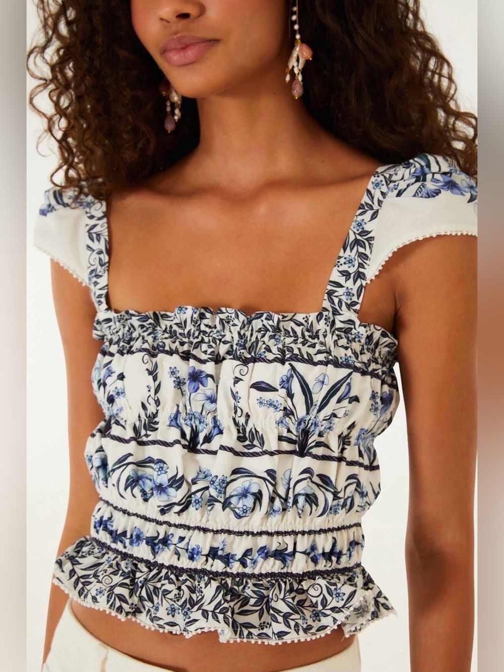 FARM Rio Off White Flowers Arch Smocked Blouse Blue Floral NWT Medium